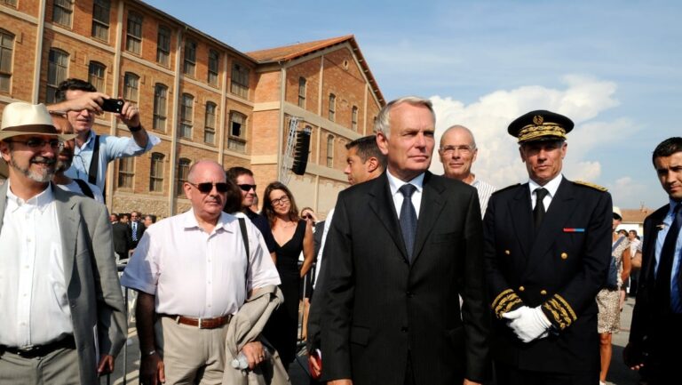 Création du site-mémorial du camp des Milles à Aix : un projet de mémoire historique.