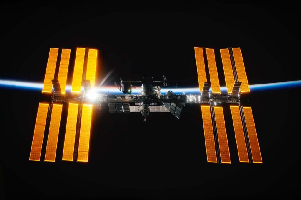 Fuite d’air à bord de l’ISS : les astronautes, dont Sophie Adenot, prêts à évacuer.