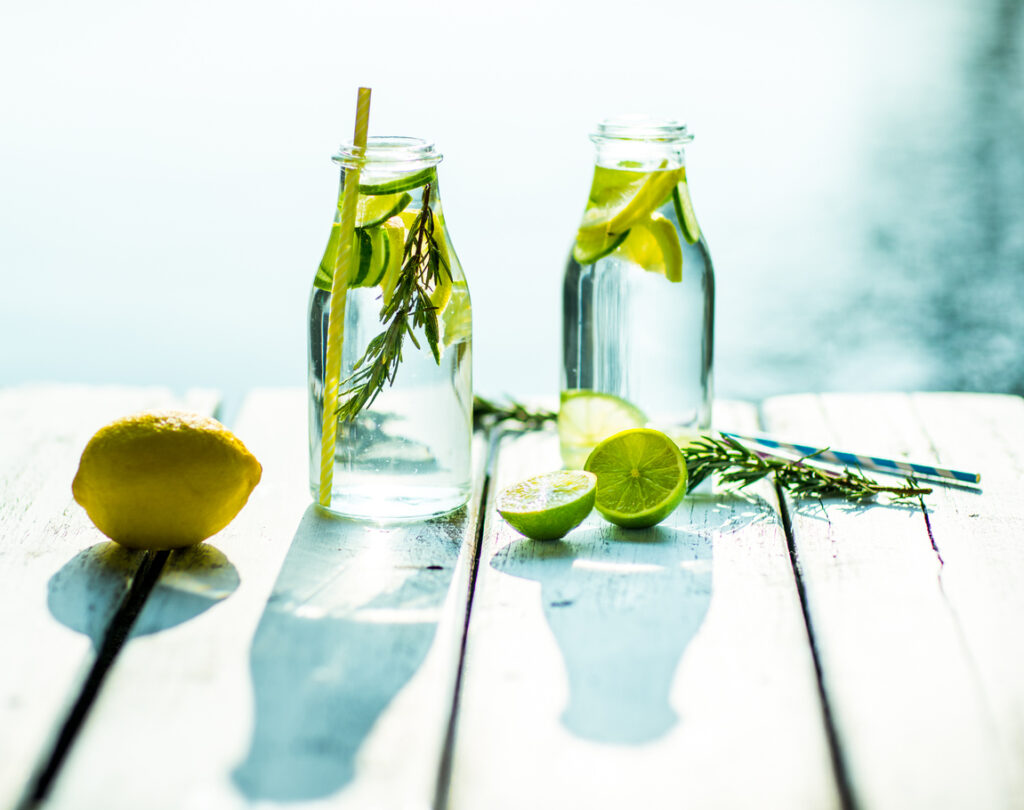 Trois nouvelles boissons sans alcool lancées pour des apéros en France