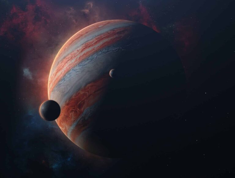 Jupiter influence le mouvement du Soleil en raison de sa masse considérable.
