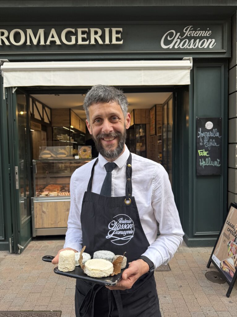 Gilles Pudlowski analyse la gastronomie française et ses évolutions contemporaines.