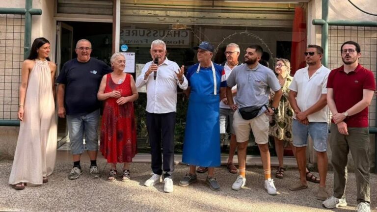 Quatre nouveaux commerces inaugurés simultanément en centre-ville de Pélissanne.