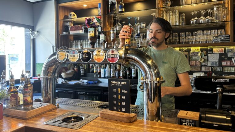 Au Fût et à mesure : un bar d’Avignon adopte des pratiques pour la transition écologique