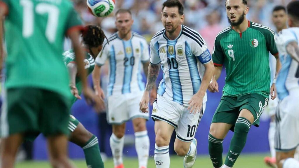 Coupe du monde 2026 : la FIFA sanctionne la Turquie après Algérie-Argentine, le Maroc se qualifie.