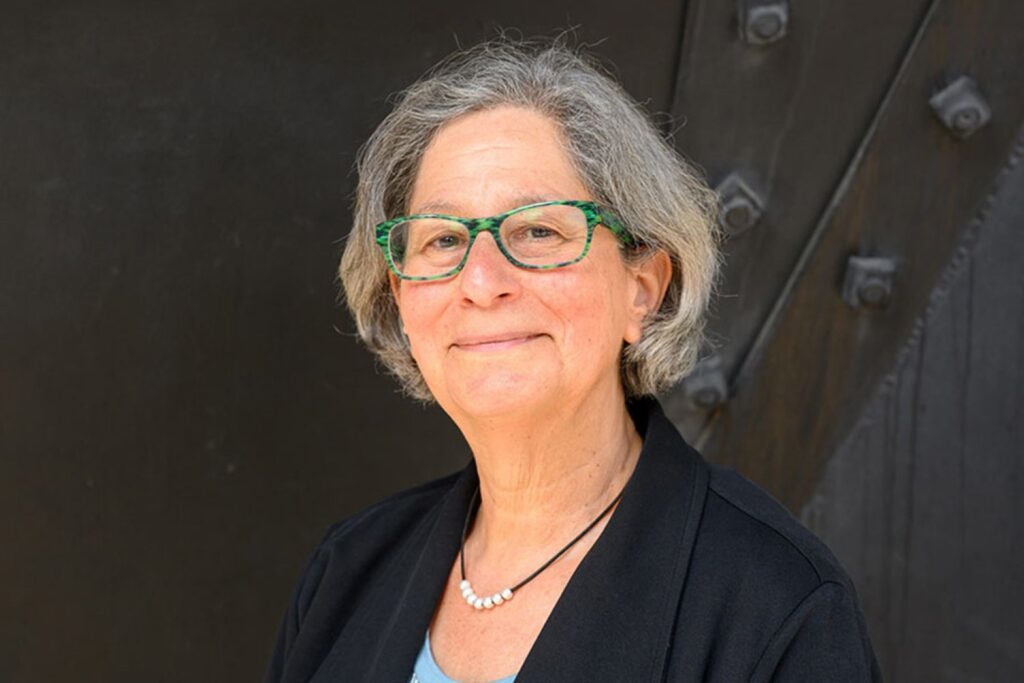 Susan Solomon reçoit le prix Tang pour ses contributions scientifiques au MIT.