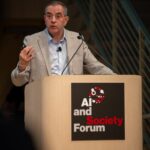 Les chercheurs du MIT analysent les conséquences sociétales de l’intelligence artificielle.