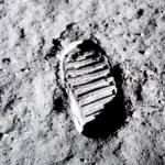 Un astrophysicien d’Oxford propose d’explorer la poussière lunaire pour détecter des civilisations extraterrestres.