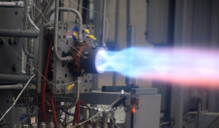 La NASA teste le moteur-fusée d’Astrobotic pour des missions lunaires futures.