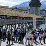 Surtourisme en Suisse : gestion des flux de visiteurs et préservation des sites naturels