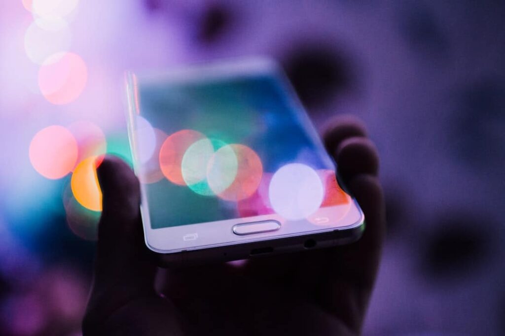 Smartphone et IA transforment le stockage des données en Europe et en Asie.