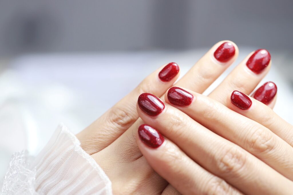 Cancer : 8 conseils pour préserver les ongles durant les traitements médicaux.