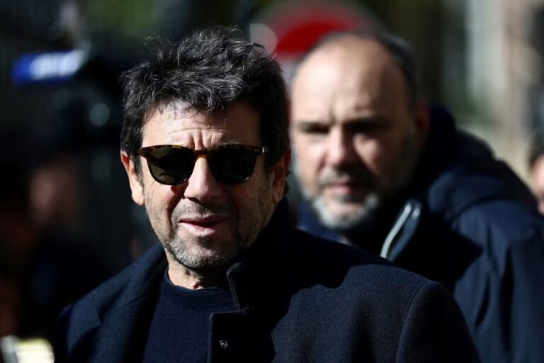 Patrick Bruel suit des soins psychologiques pour gérer son état de santé mental.