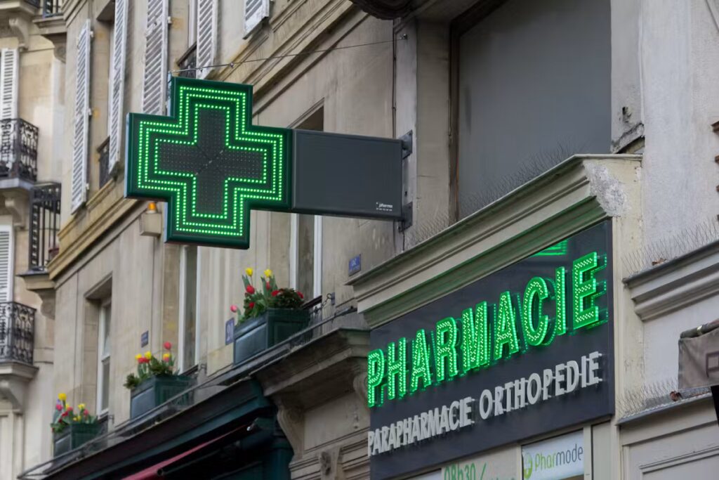 Médicaments en France : des traitements approuvés manquent à l’appel en pharmacie.