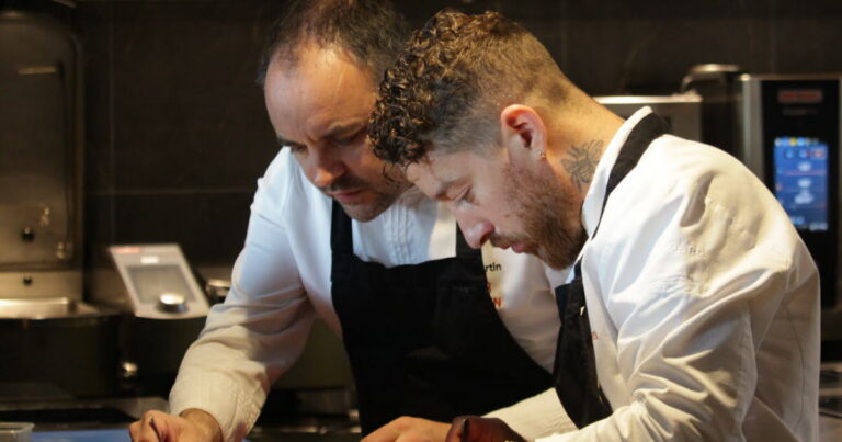 Cédric Burtin obtient sa deuxième étoile et souligne l’importance de l’expérience culinaire.