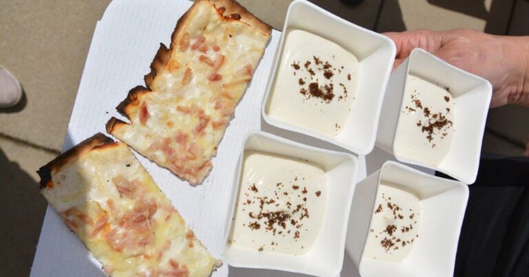 Sainte-Marie-aux-Mines propose des tartes flambées en verrine pour faciliter la mastication.