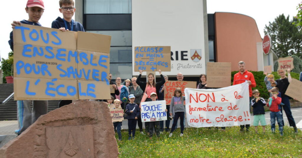 Mobilisation à Diemeringen contre la suppression d’un poste à l’école maternelle
