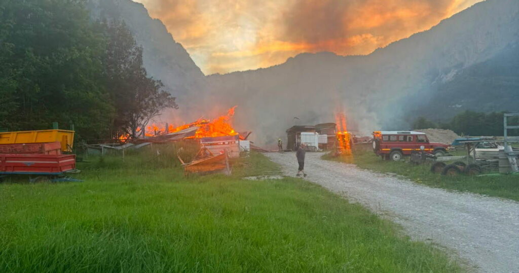 Incendie à Chichilianne : un bâtiment de la ferme du Pas de l’Aiguille détruit