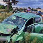 Accident à Niederhergheim : une voiture quitte l’A35 et déracine un arbre, conducteur blessé.