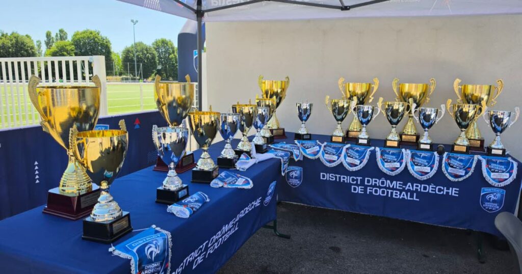 Football Donzère vise un troisième titre, Mours cherche un triplé en finales de Coupe du District.