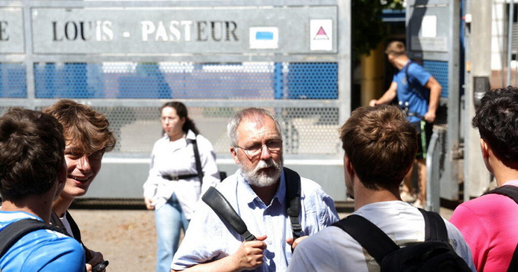 Bac philo à Strasbourg : réactions des lycéens sur le sujet du bonheur et autres thèmes abordés.