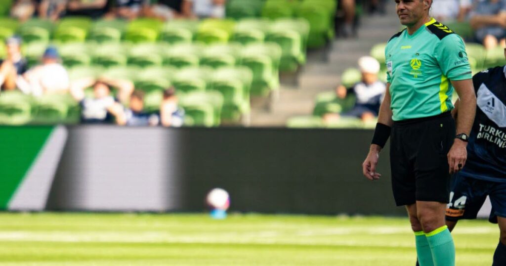 Arbitre accusé de suprémacisme blanc blanchi par la FIFA lors de la Coupe du monde 2026