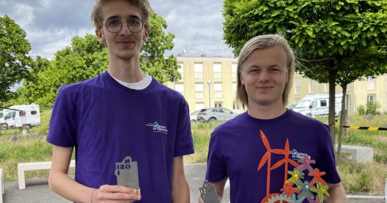 Le lycée du Haut-Barr remporte un concours national de projets informatiques à Saverne.