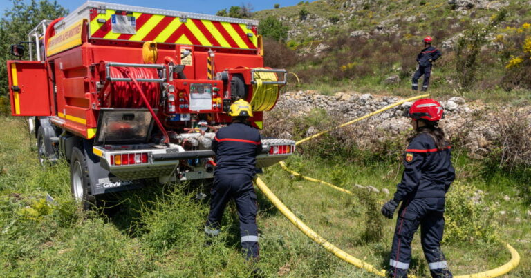 Canicule : six départements du sud de la France en danger très élevé d’incendies.