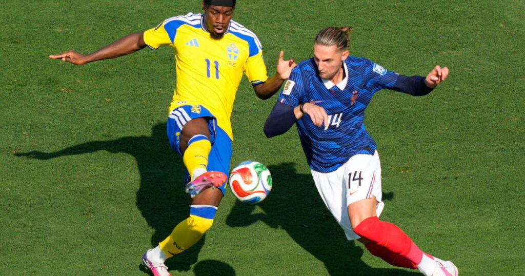 Coupe du monde 2026 : match équilibré entre la France et la Suède en 16e de finale en direct