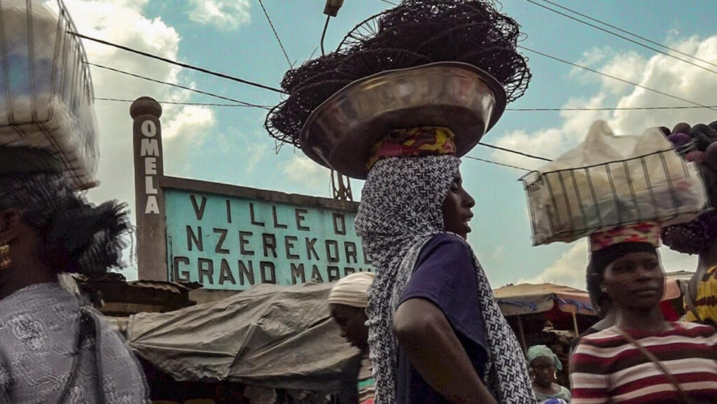 Incendie au grand marché de Nzérékoré en Guinée, des pertes matérielles importantes.