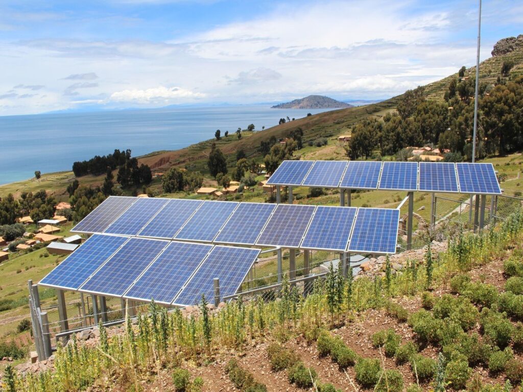 Positionnement des États sur le photovoltaïque face aux demandes politiques croissantes.