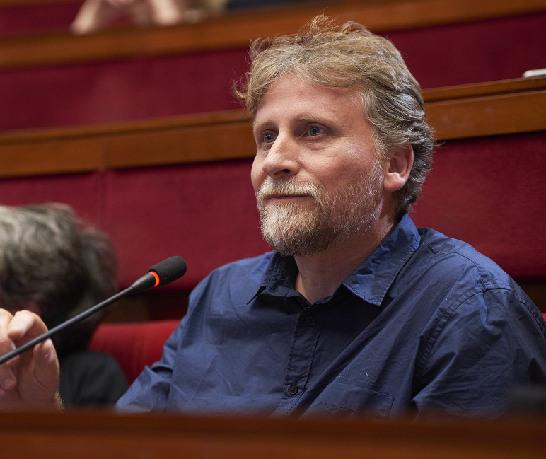 Trois années de présidence : récapitulatif des décisions clés et des enjeux politiques.