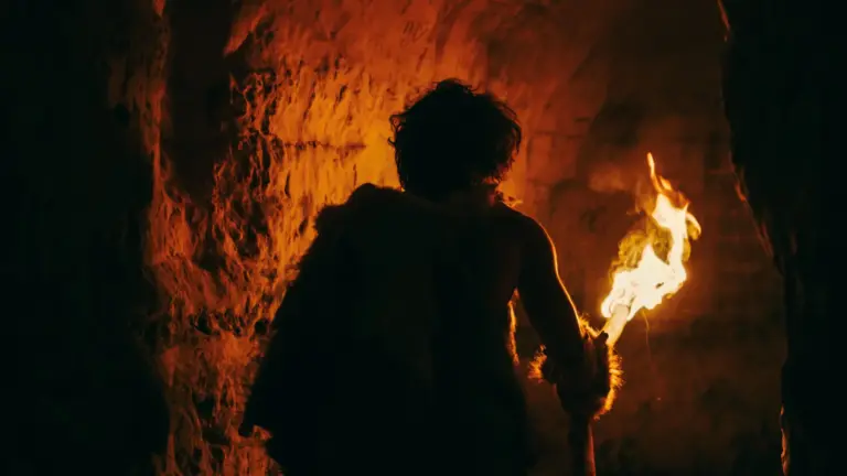 Des humains préhistoriques utilisent le feu dans des grottes, selon des recherches archéologiques.