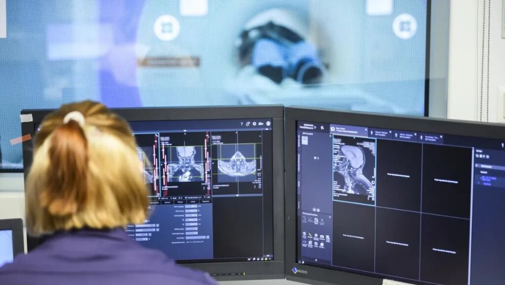 La radiologie génère des coûts croissants pour le système de santé en France.