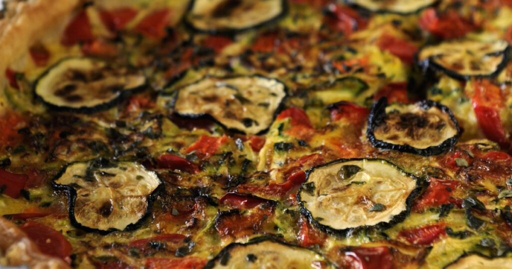 Recette de quiche courgette chorizo : un plat savoureux pour les repas estivaux en France