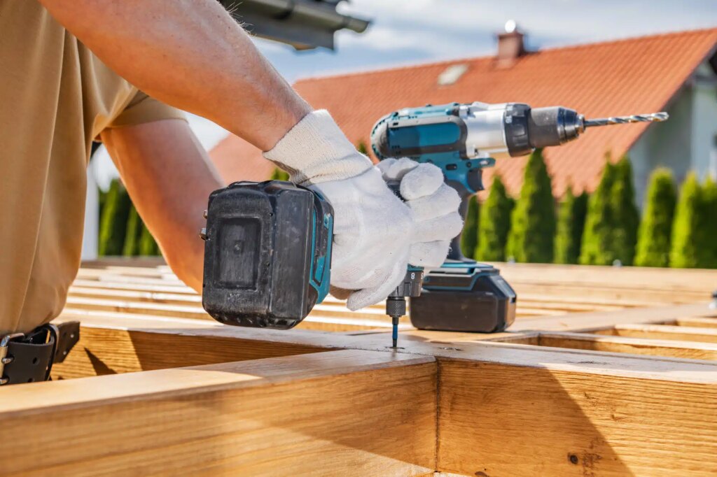 Rénovation : artisans du bâtiment inquiets de la fin des aides pour l’isolation
