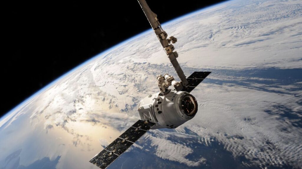 La Chine rattrape les États-Unis dans la course à l’espace, selon un rapport alarmant.