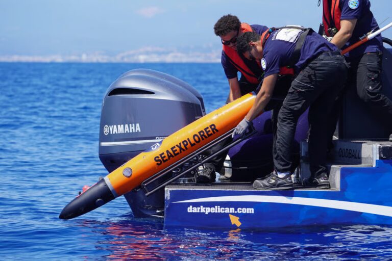 SeaExplorer, le planeur français, découvre des écosystèmes marins inexplorés.