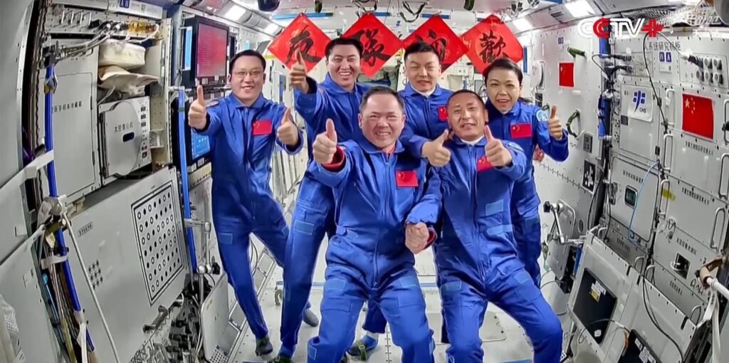 La Chine déploie Shenzhou 23, portant à six le nombre d’astronautes dans l’espace.