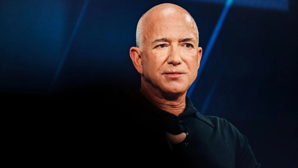 Jeff Bezos et Blue Origin envisagent d’éliminer les déchets terrestres en polluant l’espace.