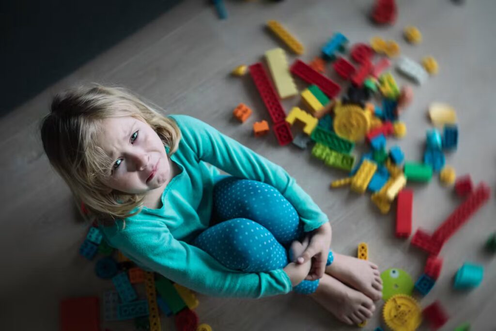 Trois signes révélateurs que votre enfant est considéré comme pourri gâté par des experts en éducation