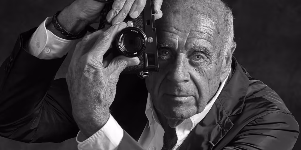 Ralph Gibson offre une chance de gagner un Leica M à travers Blind Magazine.