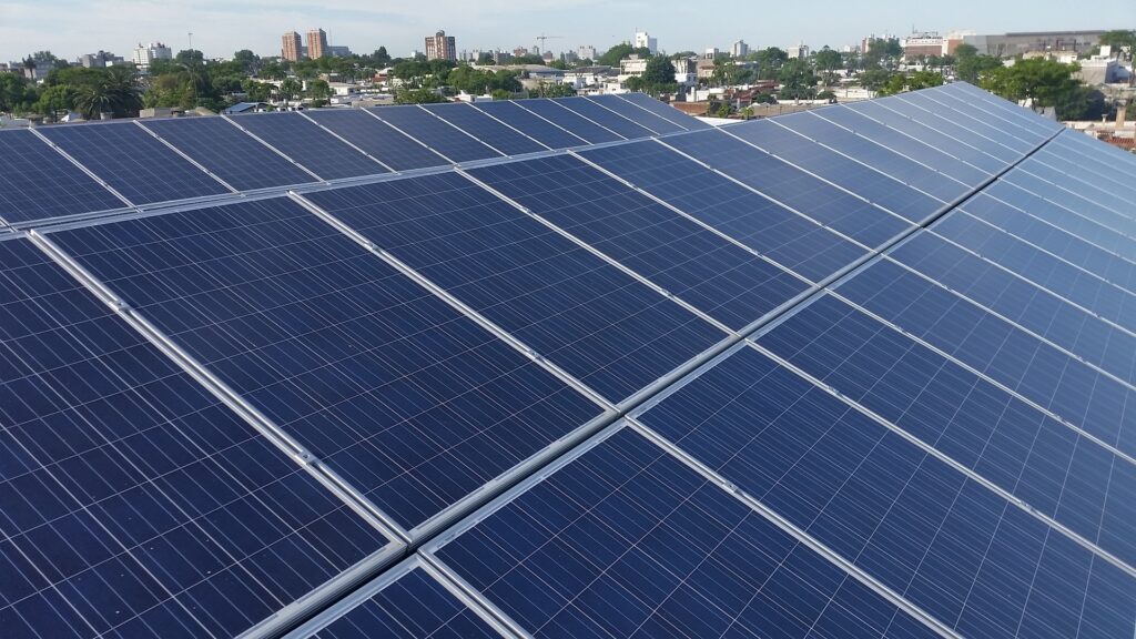 Photovoltaïque : enjeux et impacts sur la transition énergétique en Europe