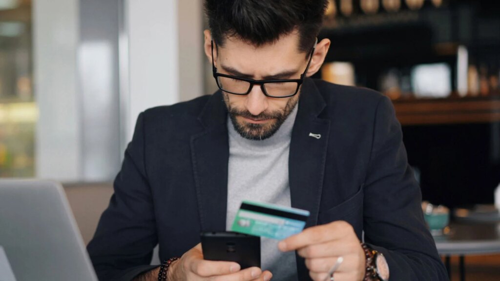 Neuf banques européennes ciblées par un malware exploitant le NFC des smartphones.