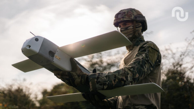 Renault et Thales prévoient 1 000 drones kamikazes par mois pour répondre à la guerre de haute intensité.