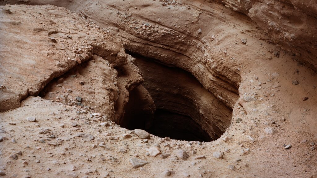 Des chercheurs révèlent la découverte de fantômes sous le soleil dans le secteur archéologique.