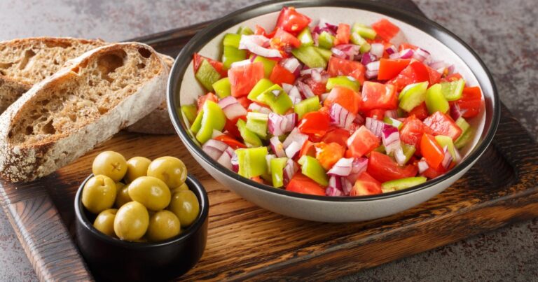 Recette de Trampó, salade fraîche emblématique de Majorque, à préparer facilement à la maison