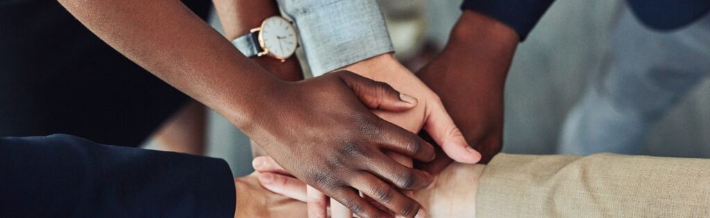 Transformer sans les humains : l’illusion stratégique qui freine les entreprises technologiques.