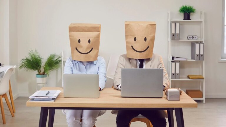 Classement des collègues les plus stressants grâce à une IA et un bracelet connecté