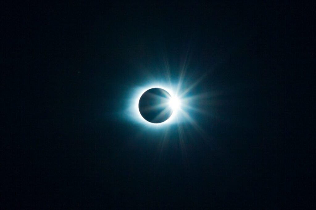 La Terre orbite autour du Soleil depuis 4,5 milliards d’années sans interruption.