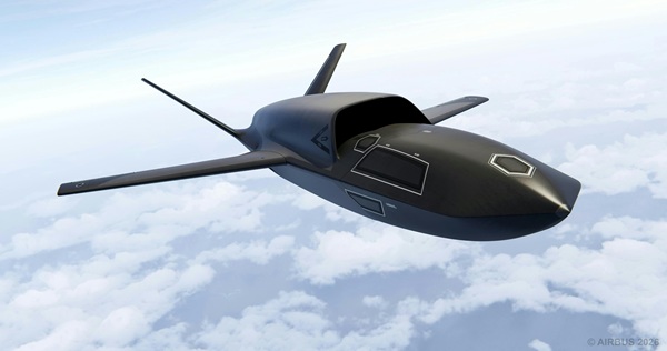 Airbus présente le drone de combat U760 Ravenstorm pour opérations multidomaines.